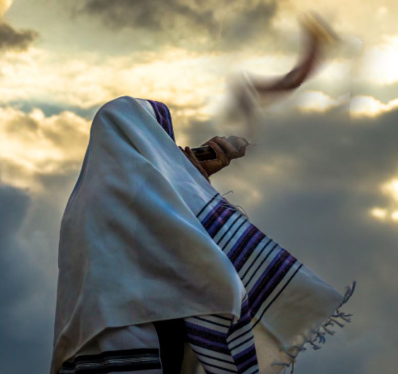 The Penetrating Sound of the Absent Shofar